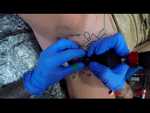 ❤️ Extremely tattooed hottie Sully Savage got a tattoo on her clitoris ️❌ Hard porn at en-us.pornovore.ru